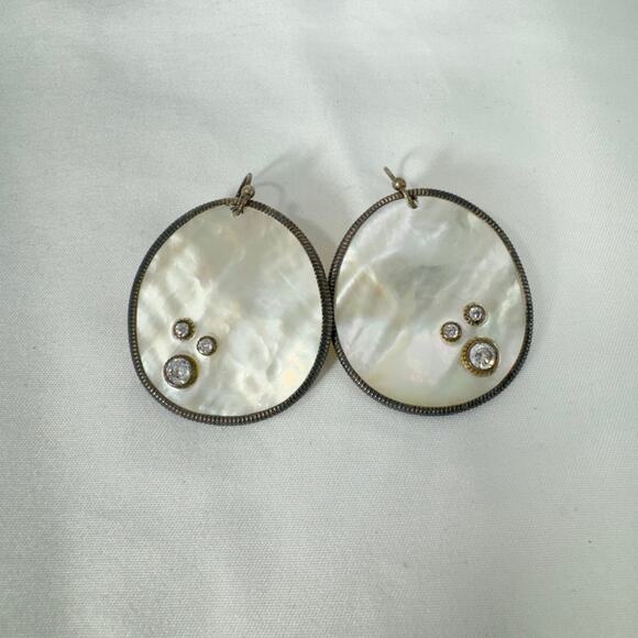 VTG Silpada mother of pearl and sterling earrings